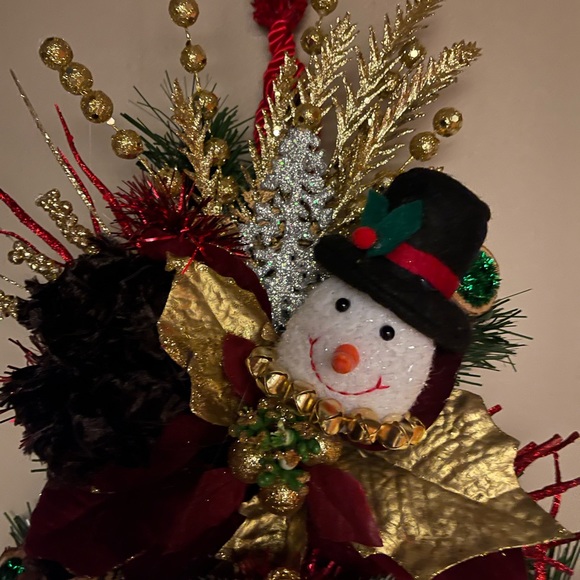 Christmas Wreath (Handcrafted) - Picture 2 of 4